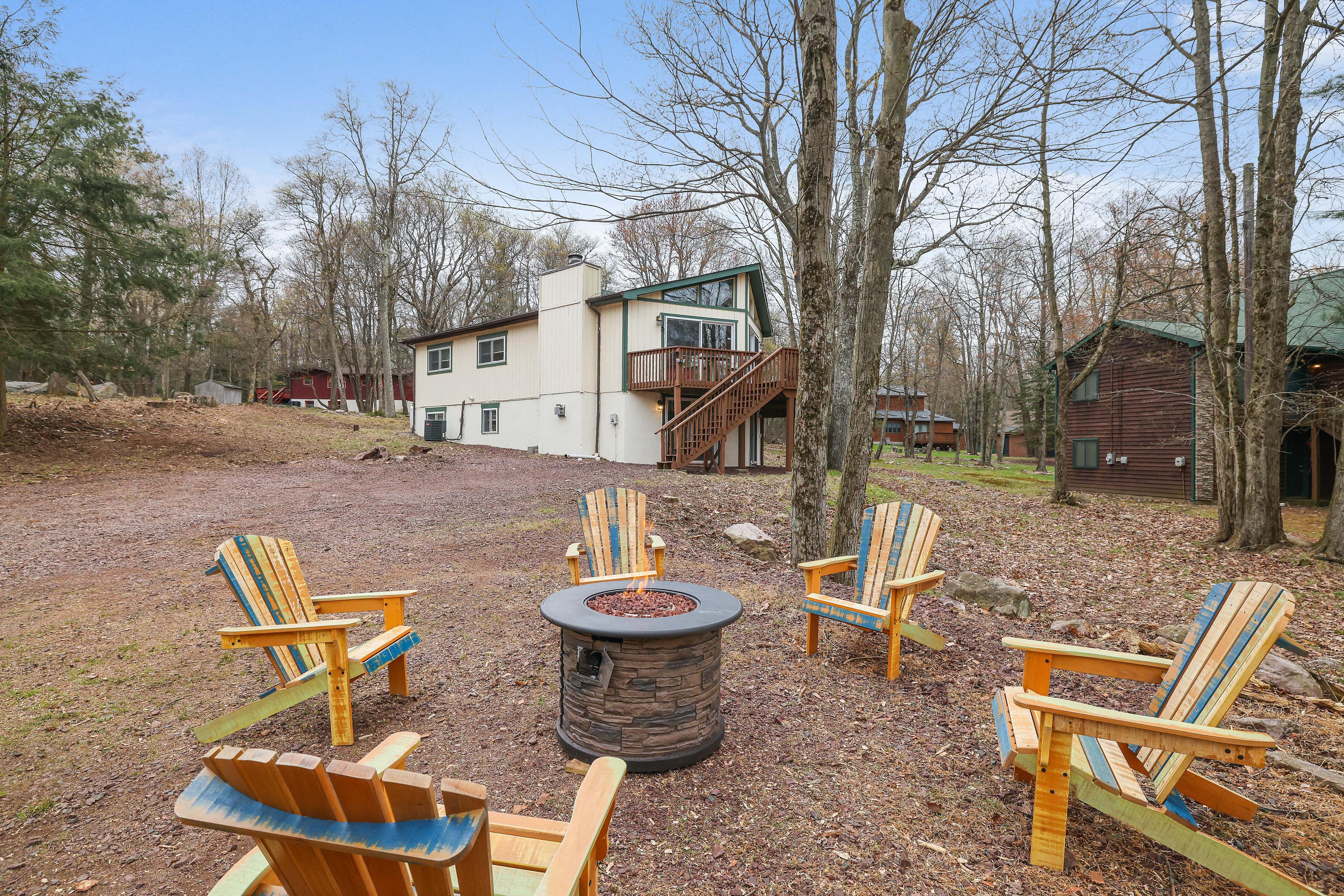 148 Pineknoll